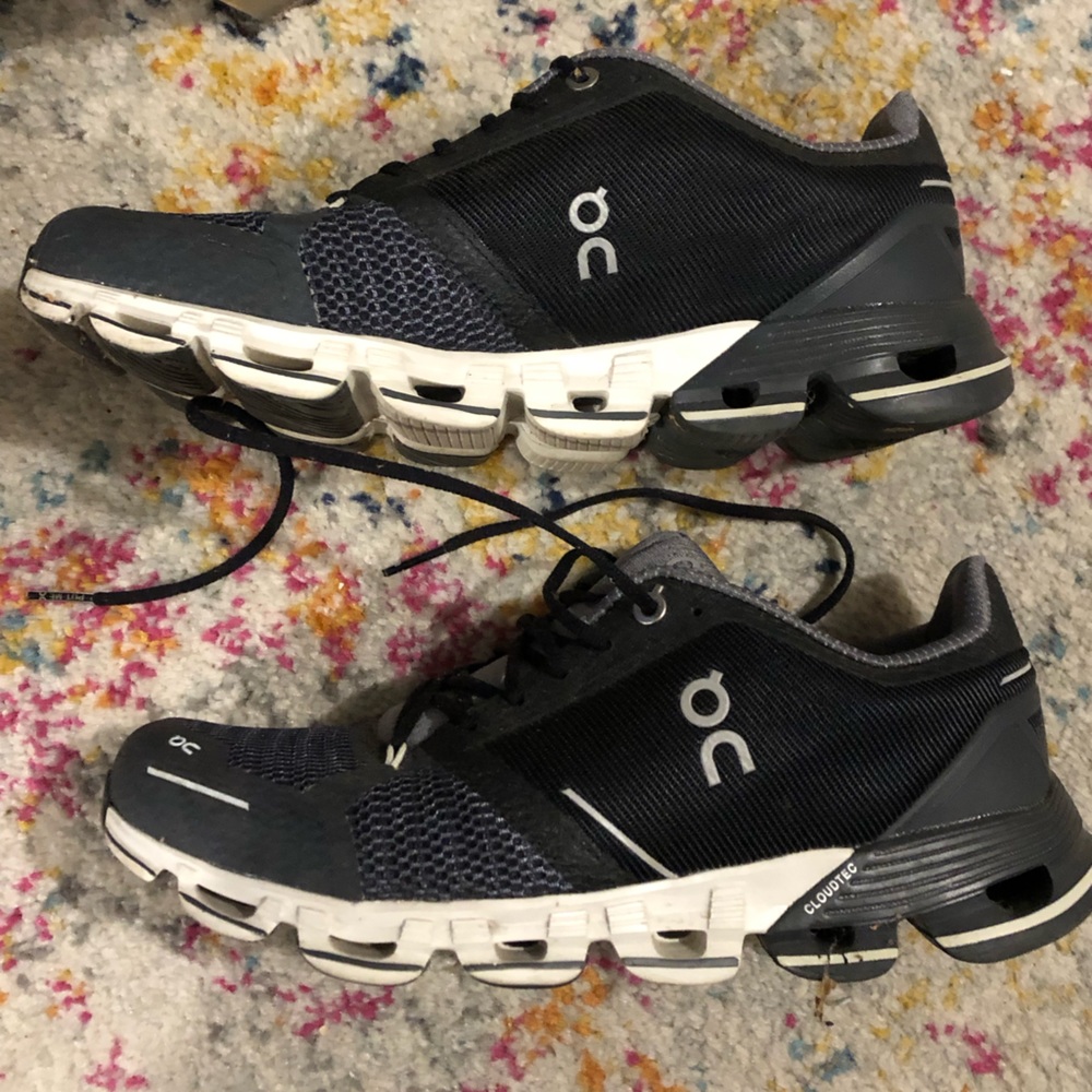 On Running Cloud Flyer LIKE NEW CONDITION